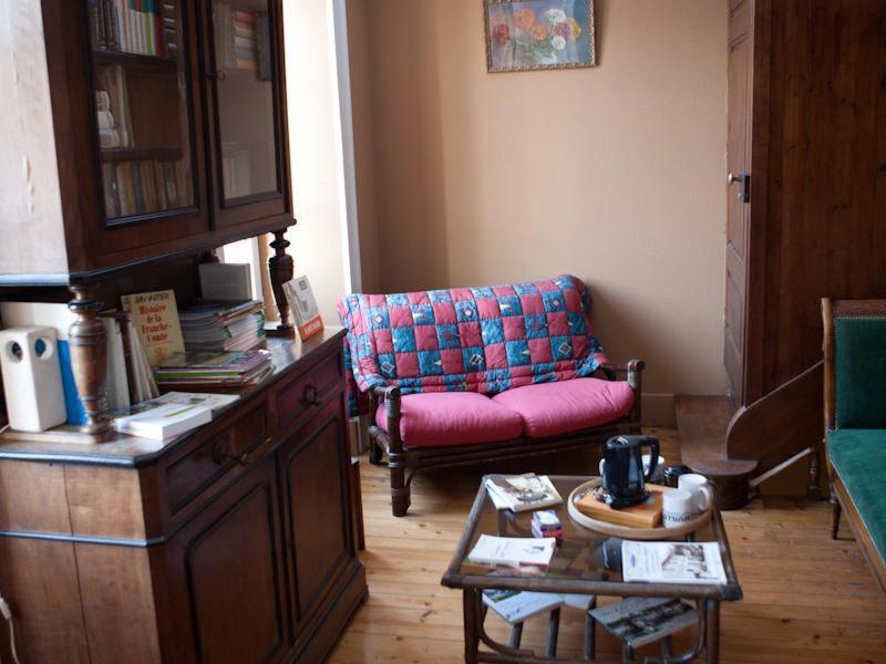 Le Relais Du Passe-Heures Cenans Bagian luar foto
